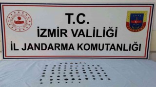 Yol kontrolünde durdurulan araçtan tarihi eserler çıktı