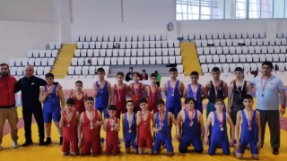Yunusemreli güreşçiler 2 günde 27 madalya kazandı