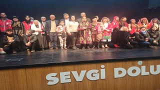 ‘Zafere Götüren Analar adlı tiyatro oyununu Bozüyükte sahnelendiler