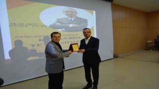 ZBEÜde Kurân Bize Yeter Söylemi başlıklı konferans gerçekleştirildi