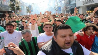 11 yıllık özlem sone erdi, taraftar sokağa döküldü