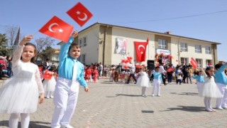 23 Nisan Arguvanda kutlandı