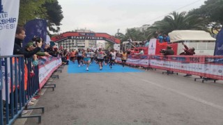 3. Uluslararası Maraton İzmirde büyük heyecan başladı
