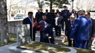 53 yıl önce şehit düşen Ali Toprakoğlu mezarı başında anıldı