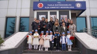 AÇEMli miniklerden Tuzla İlçe Emniyet Müdürlüğüne polis haftası ziyareti