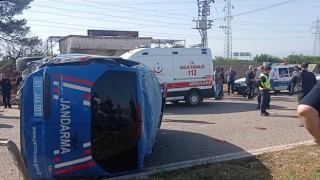 Adanada askeri araç kaza yaptı: 5 yaralı