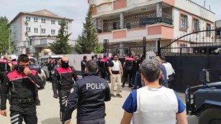 Adanada polise silahlı saldırı: 1 ağır yaralı...(2)