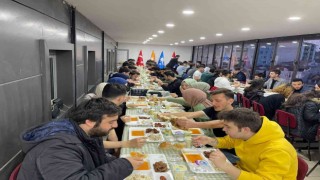 AK Parti 4üncü kez üniversiteli gençlerle iftar yemeğinde bir araya geldi