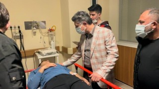 AK Partili Özkan ve Başkan Tuluptan kazada yaralanan işçilere ziyaret
