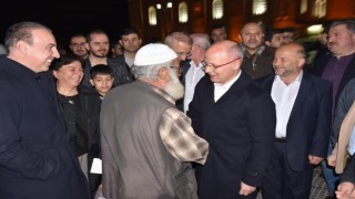 AK teşkilatlar, ramazanın güzelliklerini şehrin her noktasında paylaşıyor