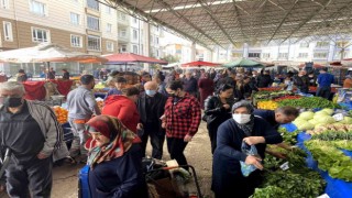 Aksarayda semt pazarlarında Ramazan yoğunluğu