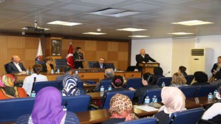 Alanyada turizm çalışanları belgelerini aldı