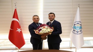 ALKÜ Genel Sekreteri Kartal, görevi Özyüreke devretti