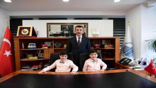 Altındağ Belediye Başkanı Balcı, makamını çocuklara devretti