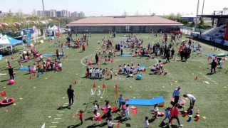 Ana okullarına ücretsiz spor malzemesi dağıtıldı
