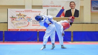 Anadolu Yıldızlar Ligi Tekvando Grup Müsabakaları Karabükte başladı