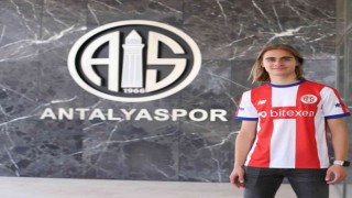 Antalyaspor Emre Uzun ile 3+2 yıllık sözleşme imzaladı