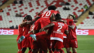 Antalyaspor yenilmezlik serisini 10 maça çıkardı
