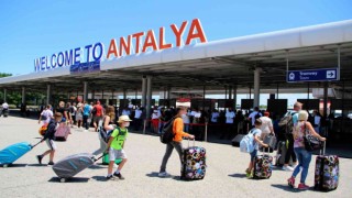 Antalyaya hava yoluyla gelen turist sayısı 1 milyonu geçti