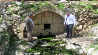 Arabandaki tarihi çeşmeler mercek altında