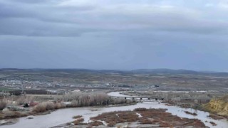 Aras Nehri karların erimesi sonucu yükseldi