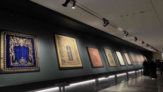 Asırlık seccadeler İslam Medeniyetleri Müzesinde görücüye çıktı
