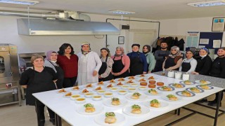 ATASEMin aşçı adayları mutfakta