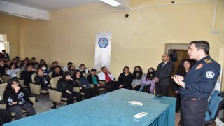 Ateşin kahramanları salihlide öğrencilerle buluştu