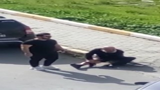 Avcılarda kardeşini boş arazide silahla vurdu