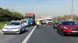 Avcılarda tıra çarpan motosikletin sürücüsü hayatını kaybetti