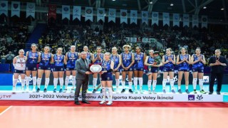 AXA Sigorta Kadınlar Kupa Voleyin şampiyonu VakıfBank