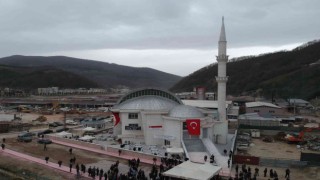 Ayancık Beşiktaş Camisi ibadete açıldı
