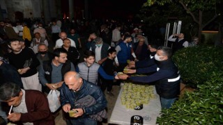 Aydın Büyükşehir Belediyesinden Kadir Gecesinde limonata hayrı