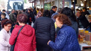 Aynı anda on binden fazla Bulgar akın etti, alışveriş yarışı izdihama dönüştü