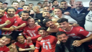 Ayvalıkgücü Belediyespor şampiyonluk ipini göğüsledi