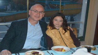 Ayvalıkta Dünya Yetimler Günü iftar yemeğiyle kutlandı