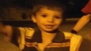 Babasının kullandığı traktörün altında can verdi