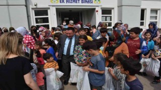 Bağlar Belediye Başkanı Beyoğlundan çocuklara yardım
