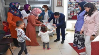 Bağlar Belediyesi bayram öncesi çocukların yüzünü güldürdü