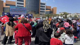 Bahçelievlerde çocuklara 23 Nisan şöleni