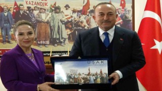 Bakan Çavuşoğlu: “Biz başkalarının merhametine bırakılacak bir millet değiliz”