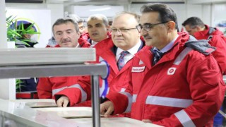 Bakan Dönmez, Filyos Limanında çalışanlar ile iftar yaptı