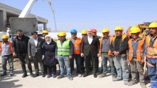 Bakan Karaismailoğlu, Malatyada yeni havaalanı inşaatını inceledi