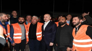 Bakan Karaismailoğlu, şantiye işçileri ve mühendislerle sahur yaptı
