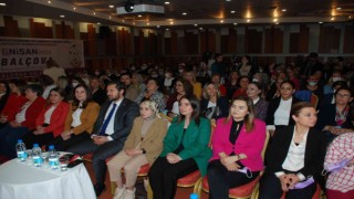 Balçovalı kadınlara “Ev İçi Şiddet Acil Yardım Hattı“