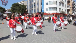 Balıkesirde öğretmen, öğrenci ve veliler bando takımı kurdu