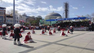 Bandırmada 23 Nisan Kutlaması