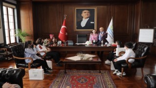 Başkan Akgün: “Türkiyeyi ileriye taşımak sizlerin milli görevidir”