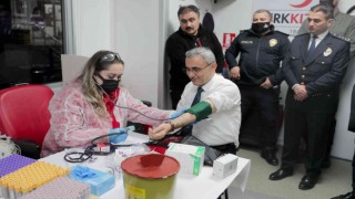 Başkan Alim Işıktan kan bağışı kampanyasına destek