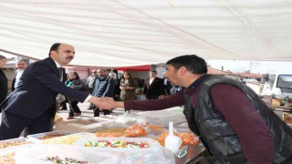 Başkan Altay ilçelerde vatandaşların Ramazan bereketine ortak oldu